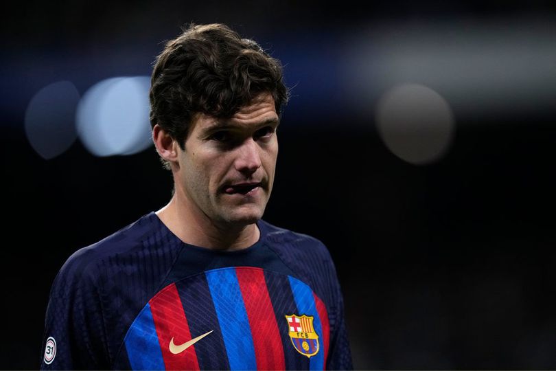 Marcos Alonso bergabung dengan Manchester United.