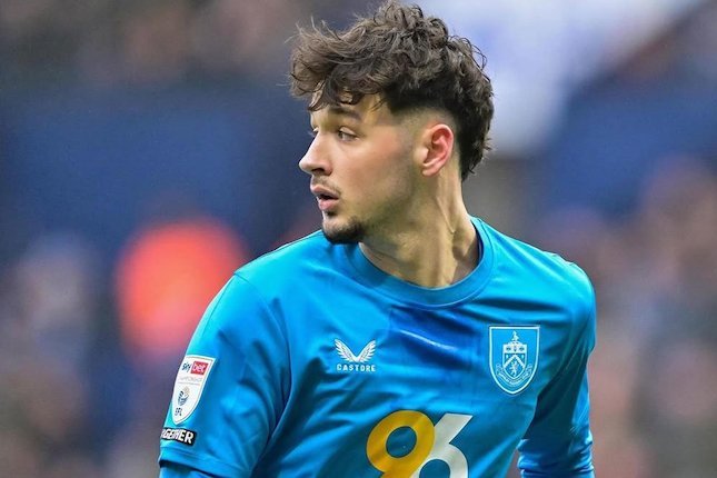 Kiper Burnley, James Trafford