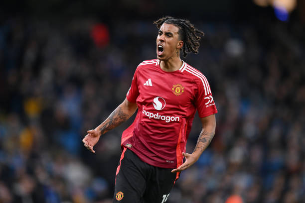 Leny Yoro Bersinar di MU, Ruben Amorim Puji Setinggi Langit