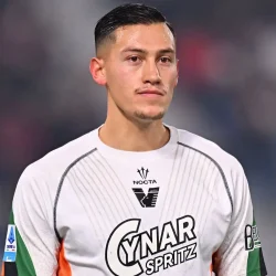 Jay Idzes Dihargai Mahal oleh Venezia, Klub Italia Lain Pikir-Pikir Lagi