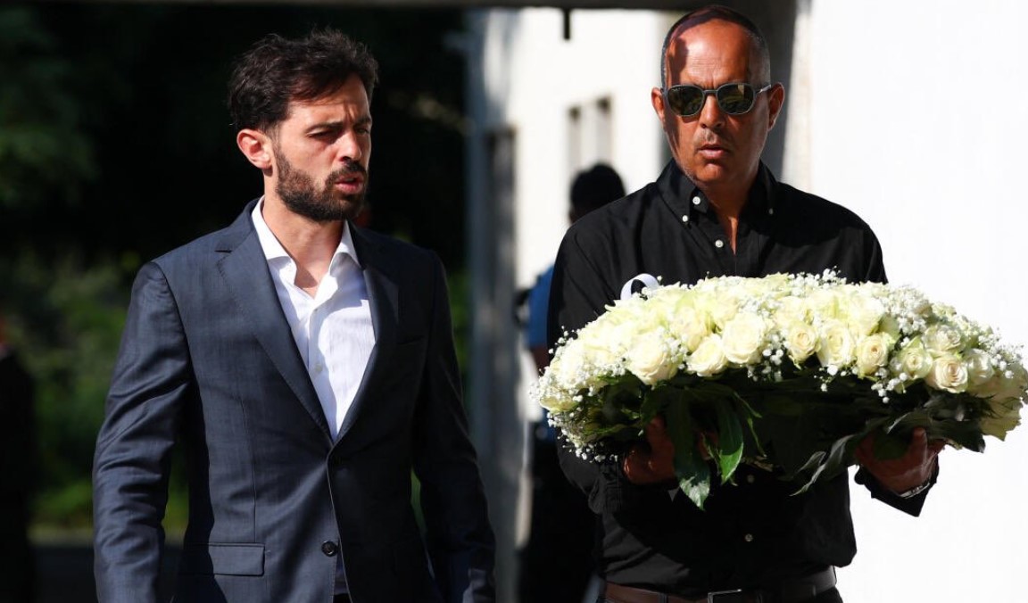 Bernardo Silva Tampak Hadir di pemakaman Diogo Jota