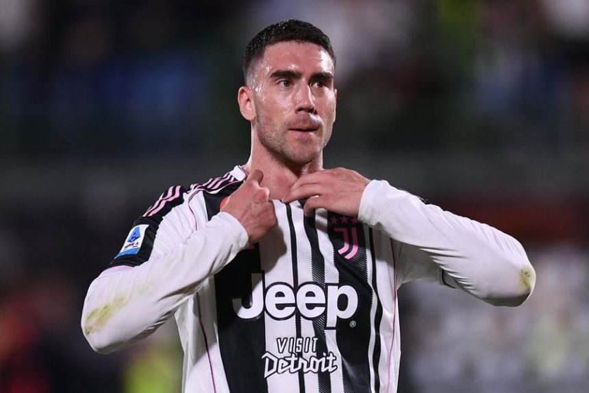 Juventus Tawarkan Dusan Vlahovic ke MU, Barter Sancho Jadi Opsi?