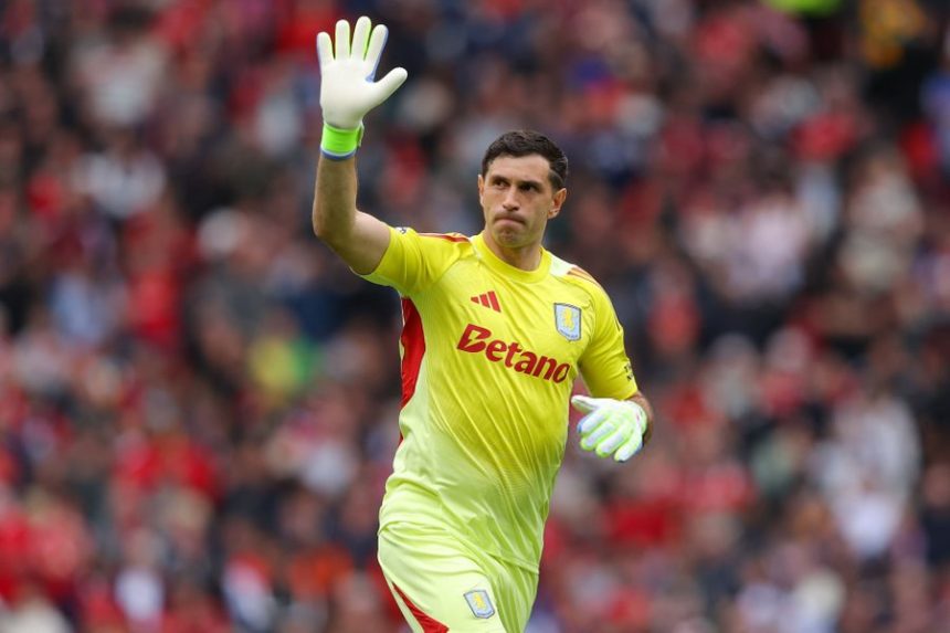 emliliano Martinez bergabung dengan Manchester United