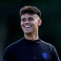 Mees Hilgers Siap Cabut dari FC Twente, Tapi Belum Ada Klub yang Serius