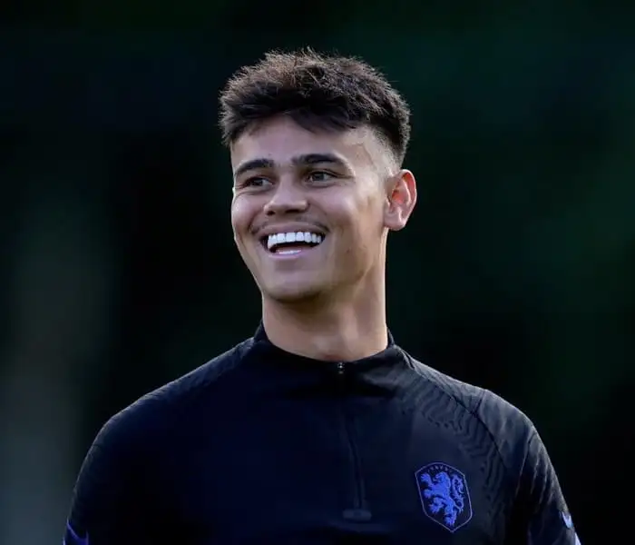 Mees Hilgers Siap Cabut dari FC Twente, Tapi Belum Ada Klub yang Serius