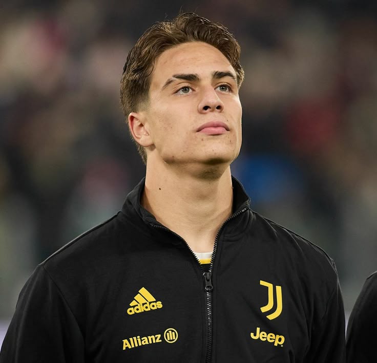 Manchester United Siapkan Tawaran Fantastis untuk Bajak Kenan Yildiz dari Juventus