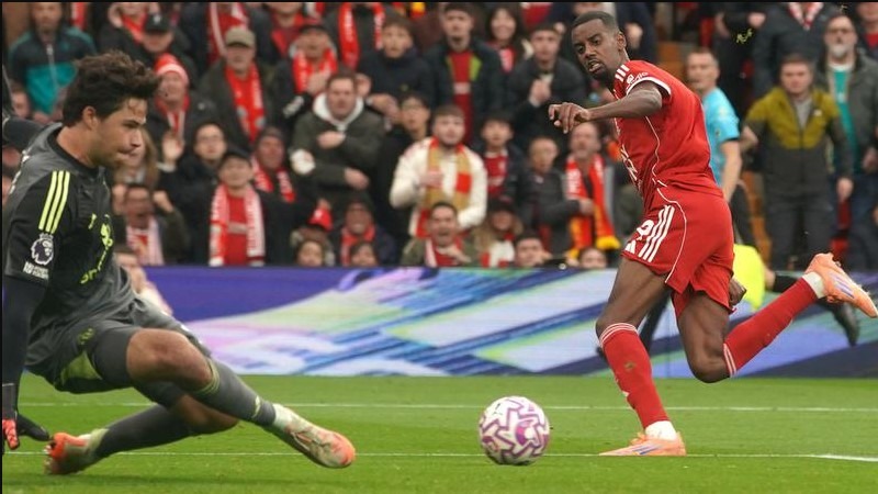 Alexander Isak Absen Lawan Real Madrid