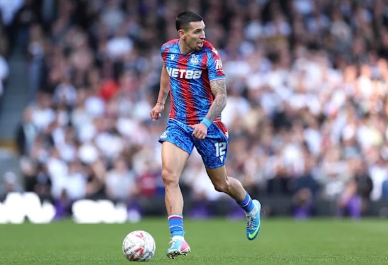 Daniel Muñoz Akui Tertarik Pindah ke Manchester United