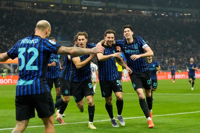 Selebrasi Carlos Augusto