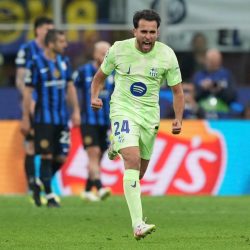 Selebrasi Eric Garcia