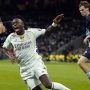 Real Madrid Dipermalukan Celta Vigo 0-2 di Bernabeu, Dua Kartu Merah dan Performa Buruk Trio Bintang Warnai Malam Kelam