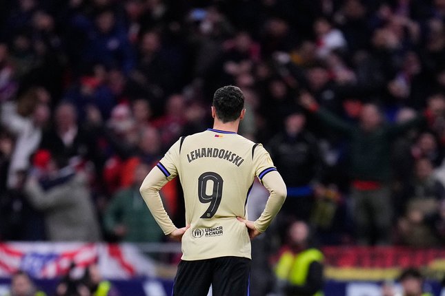 Merasa Tak Dihargai, Robert Lewandowski Berikan Sinyal Kuat Hengkang dari Barcelona