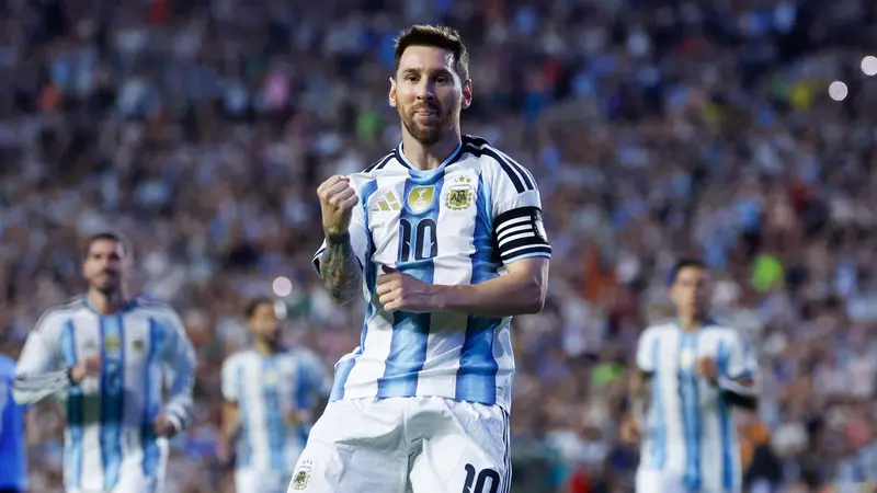 Messi Pecahkan Rekor Gol Piala Dunia, Argentina Segel Tiket ke Babak 32 Besar